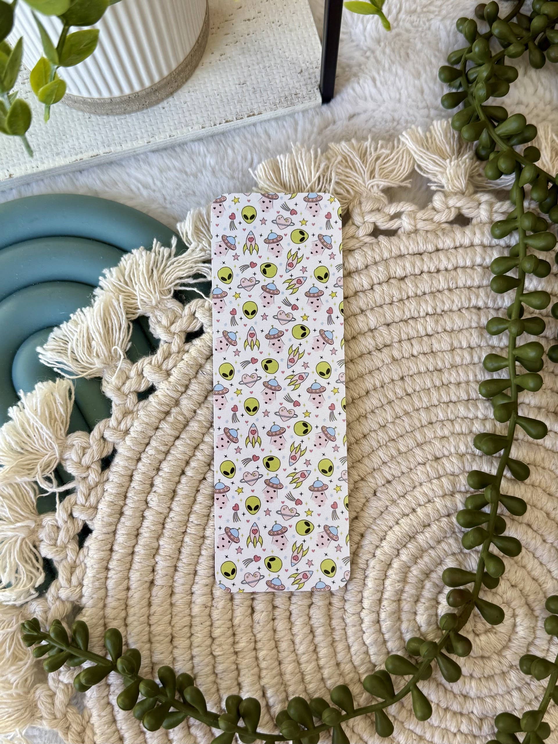 Alien Bookmark - Space Bookmark - Sci Fi Bookmark