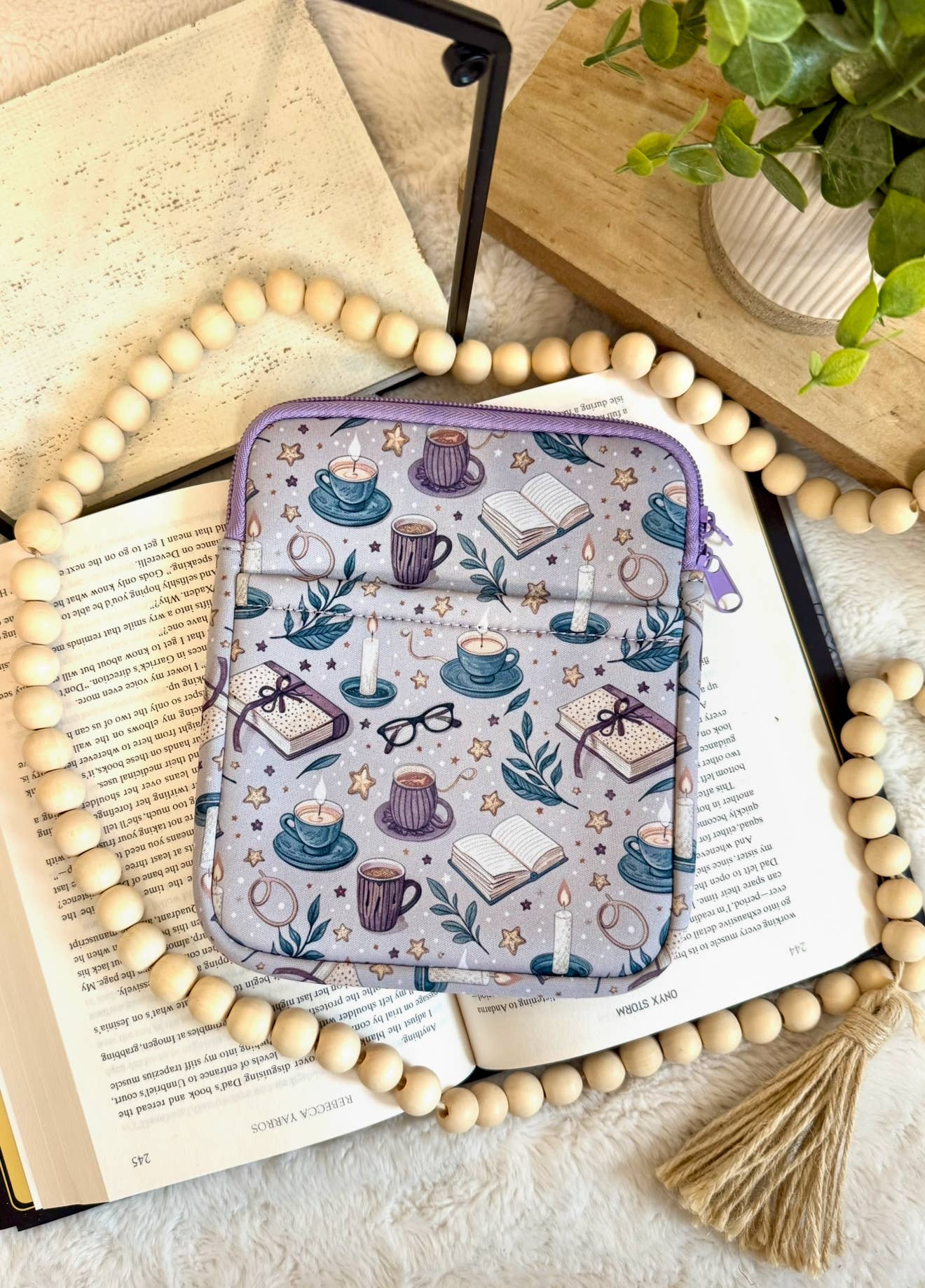 Reading Kindle Sleeve | Kindle Sleeve | Kindle Storage
