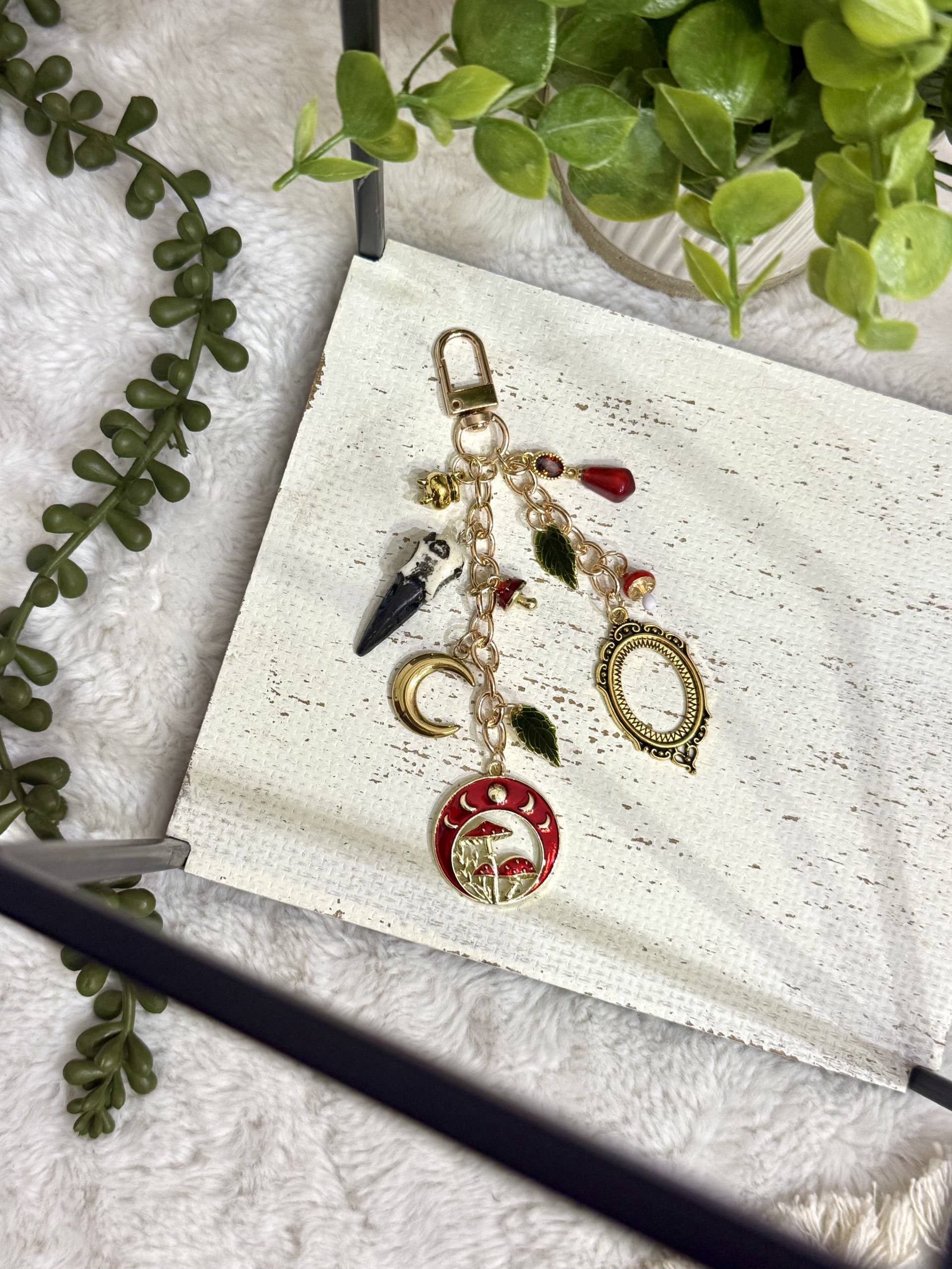 Mystic Skull Kindle Charm - Dark Romance Phone Charm